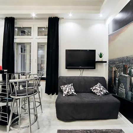 Garibaldi Apartment *